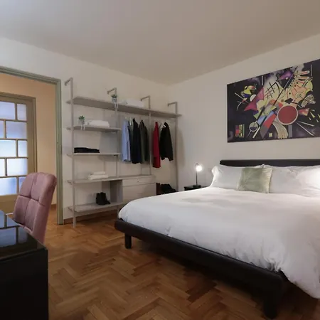 Apartment Urban House - Elegant Brera Center Milan